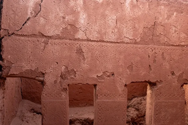 Traditional Najdi Patterns on Mud Wall Heritage