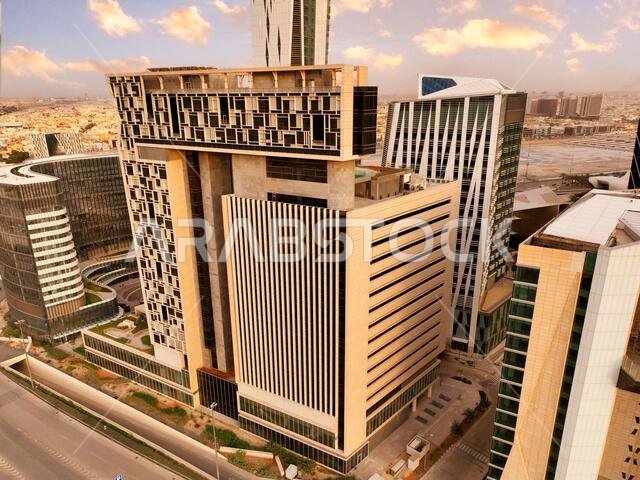 مبانٍ حديثة في مركز الملك عبد الله المالي (KAFD)، الرياض، المملكة العربية السعودية.