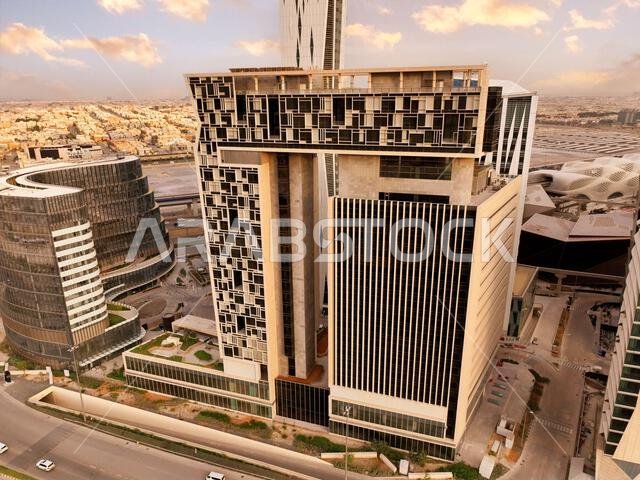 مبانٍ حديثة في مركز الملك عبد الله المالي (KAFD)، الرياض، المملكة العربية السعودية.