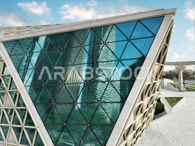 مبانٍ حديثة في مركز الملك عبد الله المالي (KAFD)، الرياض، المملكة العربية السعودية.