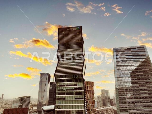 مبانٍ حديثة في مركز الملك عبد الله المالي (KAFD)، الرياض، المملكة العربية السعودية.