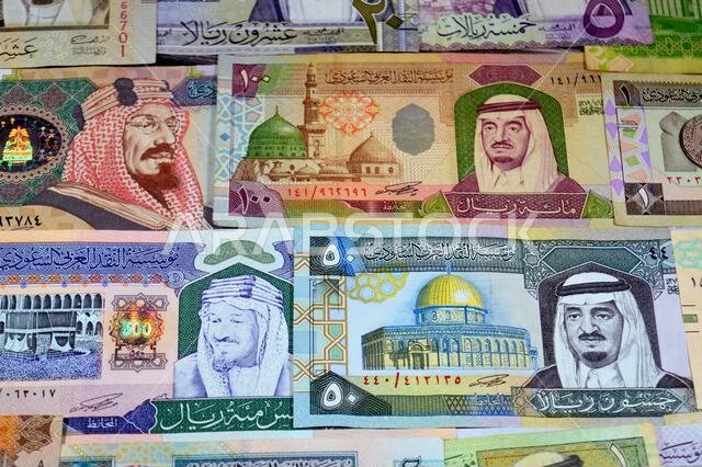 تاريخ العملات الورقية للريال السعودي (SAR)، من مختلف العصور والقيم، بدءًا من العملات القديمة ذات الطابع الكلاسيكي في عهد الملك فهد وحتى عهد الملك.