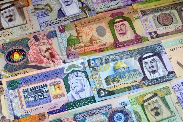 تاريخ العملات الورقية للريال السعودي (SAR)، من مختلف العصور والقيم، بدءًا من العملات القديمة ذات الطابع الكلاسيكي في عهد الملك فهد وحتى عهد الملك. تاريخ العملات الورقية للريال السعودي (SAR)، من مختلف العصور والقيم، بدءًا من العملات القديمة ذات الطابع الكلاسيكي في عهد الملك فهد وحتى عهد الملك.