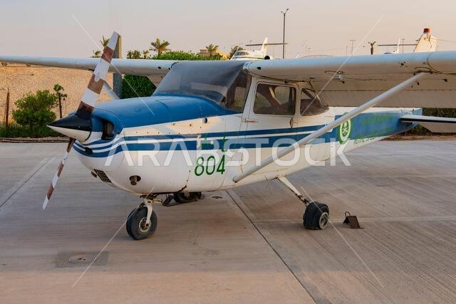 طائرة سيسنا 172 سكاي هوك في متحف القوات الجوية الملكية السعودية في الرياض، المملكة العربية السعودية