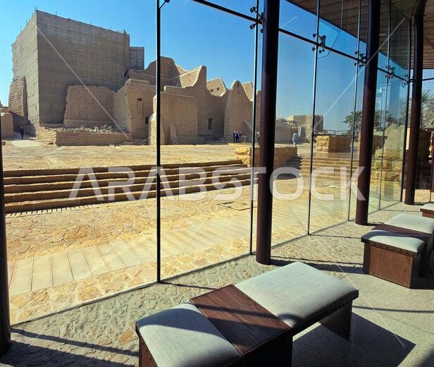 مركز الزوار في الآثار القديمة للدرعية، بالقرب من الرياض، المملكة العربية السعودية.