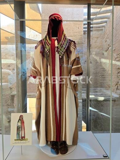 زي الإمام عبد الله بن سعود معروض في معرض الدرعية، الدرعية، بالقرب من الرياض، المملكة العربية السعودية.