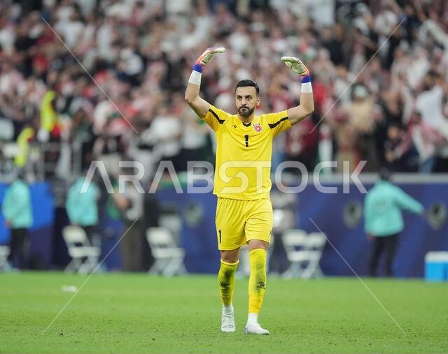 الدوحة، قطر. 15 ديسمبر 2025: لاعبو المنتخب الأردني لكرة القدم خلال مباراة نصف النهائي ضد المنتخب السعودي على ملعب البيت ضمن منافسات كأس العالم لكرة القدم في الدوحة، قطر، بتاريخ 15 ديسمبر 2025. حقوق الصورة: رانجيث كومار/ألامي لايف نيوز