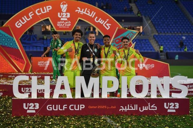 الدوحة، قطر. 16 ديسمبر 2025: يحتفل أعضاء المنتخب السعودي لكرة القدم بفوزهم في المباراة النهائية لكأس الخليج تحت 23 سنة على العراق في استاد 974 خلال بطولة كأس الخليج تحت 23 سنة في الدوحة، قطر، في 16 ديسمبر 2025. حقوق الصورة: رانجيث كومار/ألامي لايف نيوز الدوحة، قطر. 16 ديسمبر 2025: يحتفل أعضاء المنتخب السعودي لكرة القدم بفوزهم في المباراة النهائية لكأس الخليج تحت 23 سنة على العراق في استاد 974 خلال بطولة كأس الخليج تحت 23 سنة في الدوحة، قطر، في 16 ديسمبر 2025. حقوق الصورة: رانجيث كومار/ألامي لايف نيوز