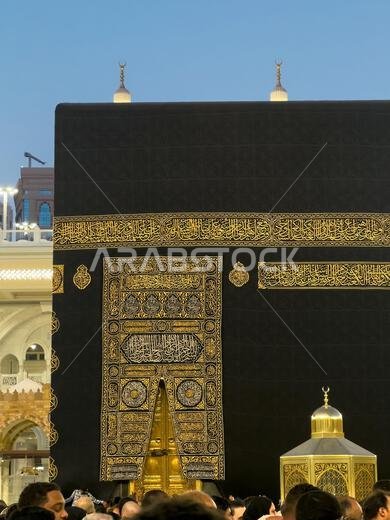 مكة المكرمة، المملكة العربية السعودية – 18 ديسمبر 2025: منظر للكعبة المشرفة في المسجد الحرام بمكة المكرمة.