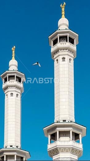Tower of Masjid al-Haram in Mecca, Saudi Arabia, featuring the mosque’s exterior architecture.