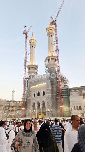 Makkah, Saudi Arabia - March 12, 2024: The atmosphere of Masjid Al-Haram courtyard with crowded muslim pilgrims