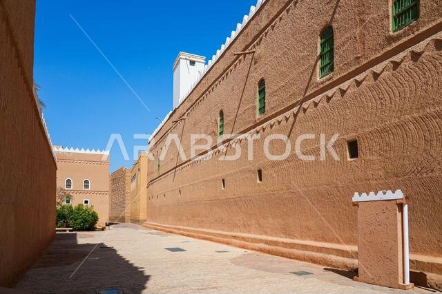 العمارة النجدية التقليدية لقصر المربع التاريخي في الرياض، المملكة العربية السعودية