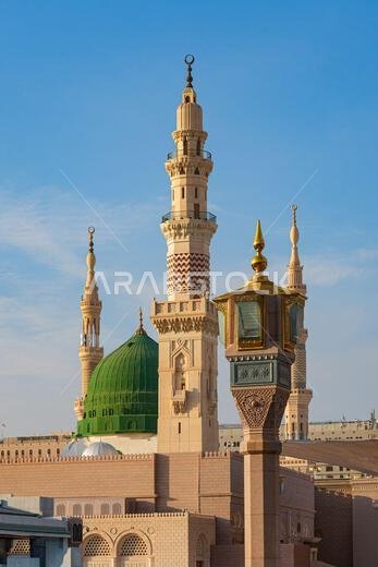 Minaret and green dome of the Prophet's Mosque (Al-Masjid an-Nabawi) in Medina, Saudi Arabia