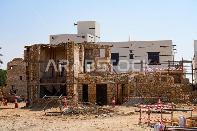 أطلال قديمة من الحجر المرجاني في حي الصور التاريخي بمدينة ينبع، المملكة العربية السعودية أطلال قديمة من الحجر المرجاني في حي الصور التاريخي بمدينة ينبع، المملكة العربية السعودية