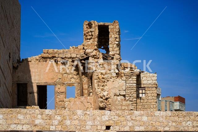أطلال قديمة من الحجر المرجاني في حي الصور التاريخي بمدينة ينبع، المملكة العربية السعودية أطلال قديمة من الحجر المرجاني في حي الصور التاريخي بمدينة ينبع، المملكة العربية السعودية