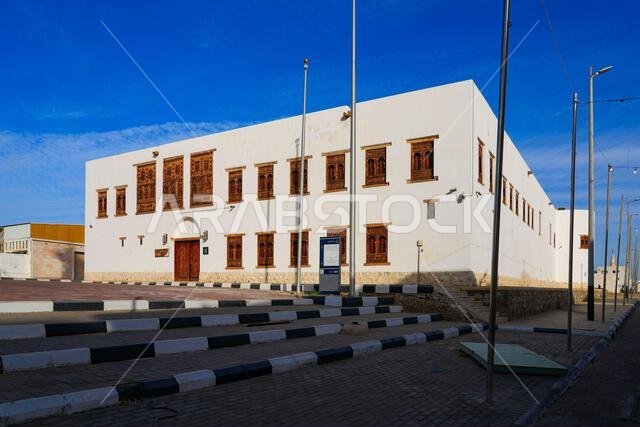 العمارة الحجازية التقليدية والمشربية في قصر الإمارة القديم في أملج، المملكة العربية السعودية
