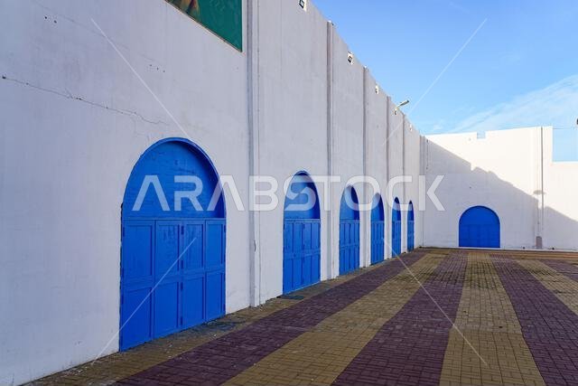 الساحة الرئيسية لسوق العامرة الذي تم ترميمه في أملج، المملكة العربية السعودية الساحة الرئيسية لسوق العامرة الذي تم ترميمه في أملج، المملكة العربية السعودية