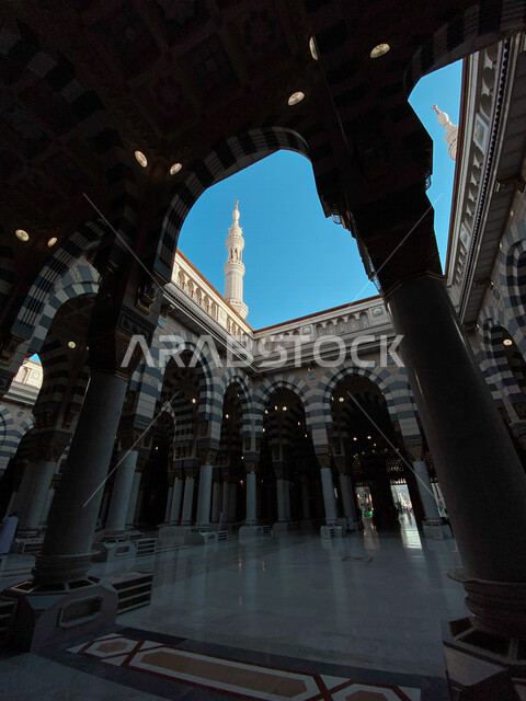 المسجد النبوي الشريف في المدينه المنوره ، التصميم الهندسي لمسجد رسول الله صلى الله عليه وسلم في المملكة العربية السعودية ، العبادة و التقرب الى الله ، الحرم النبوي الشريف ، المدينة المنورة ، معالم اسلاميه