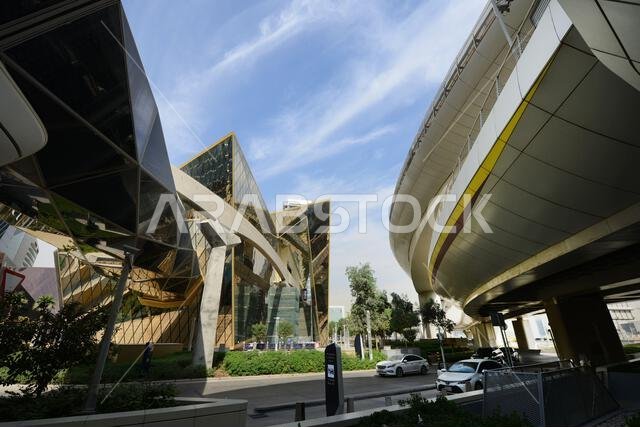 مبانٍ حديثة جميلة في مركز الملك عبد الله المالي بالرياض، المملكة العربية السعودية.