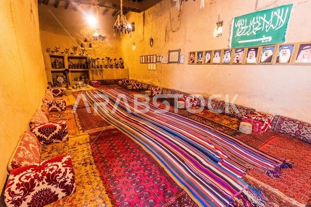 الجبة، المملكة العربية السعودية - 3 نوفمبر 2021: صورة داخلية لمتحف ناصر الثويني في الجبة، المملكة العربية السعودية الجبة، المملكة العربية السعودية - 3 نوفمبر 2021: صورة داخلية لمتحف ناصر الثويني في الجبة، المملكة العربية السعودية