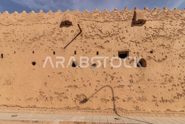 سور قصر القشلة في حائل بالمملكة العربية السعودية