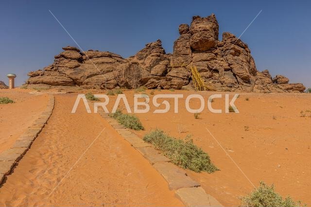 طريق إلى فنون الصخور (النقوش الصخرية) في جبة، المملكة العربية السعودية طريق إلى فنون الصخور (النقوش الصخرية) في جبة، المملكة العربية السعودية