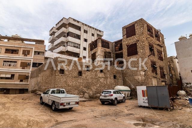 JEDDAH, SAUDI ARABIA - NOVEMBER 15, 2021: Traditional houses in Al Balad, historic center of Jeddah, Saudi Arabia JEDDAH, SAUDI ARABIA - NOVEMBER 15, 2021: Traditional houses in Al Balad, historic center of Jeddah, Saudi Arabia