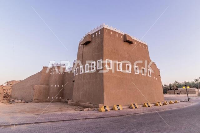 قصر ابن رمان في تيماء بالمملكة العربية السعودية قصر ابن رمان في تيماء بالمملكة العربية السعودية