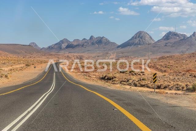 Road 8900 near Tabuk, Saudi Arabia Road 8900 near Tabuk, Saudi Arabia