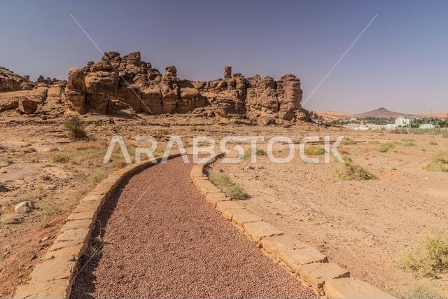 الطريق إلى فنون الصخور (النقوش الصخرية) في جبة، المملكة العربية السعودية