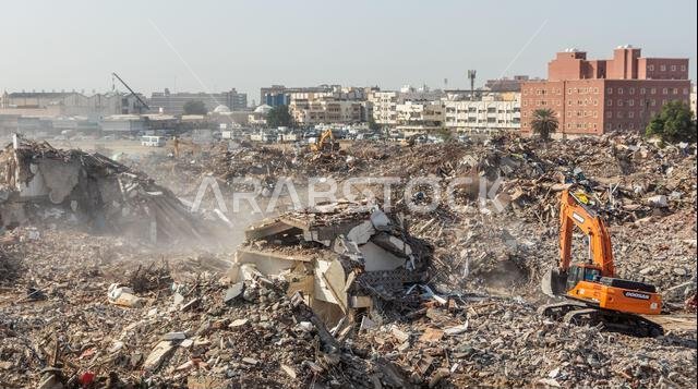 جدة، المملكة العربية السعودية - ١٧ نوفمبر ٢٠٢١: هدم حي قديم في جدة، المملكة العربية السعودية