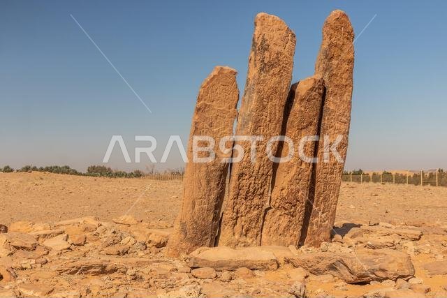 أعمدة الرجاجيل (الرجاجيل) في سكاكا بالمملكة العربية السعودية