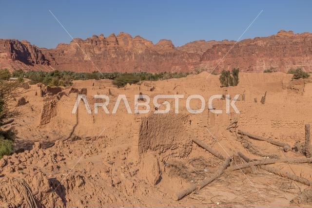 أطلال بيوت طينية في البلدة القديمة في العلا، المملكة العربية السعودية