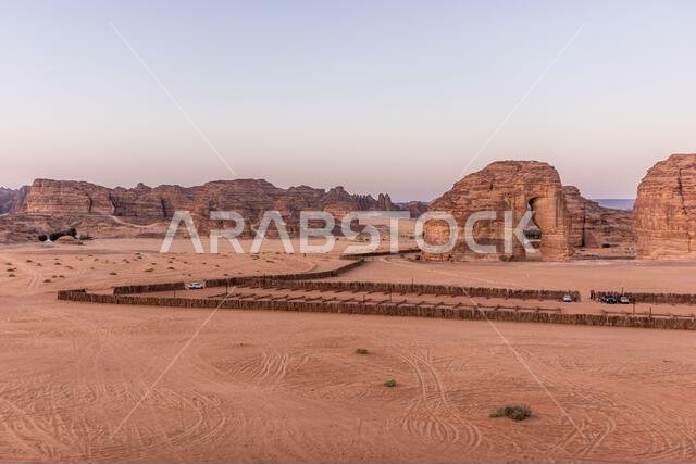 تكوين صخري جبل الفيل (صخرة الفيل) بالقرب من العلا، المملكة العربية السعودية