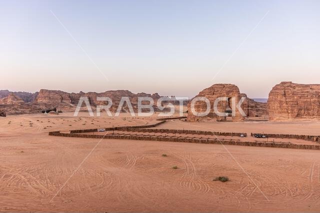 تكوين صخري جبل الفيل (صخرة الفيل) بالقرب من العلا، المملكة العربية السعودية