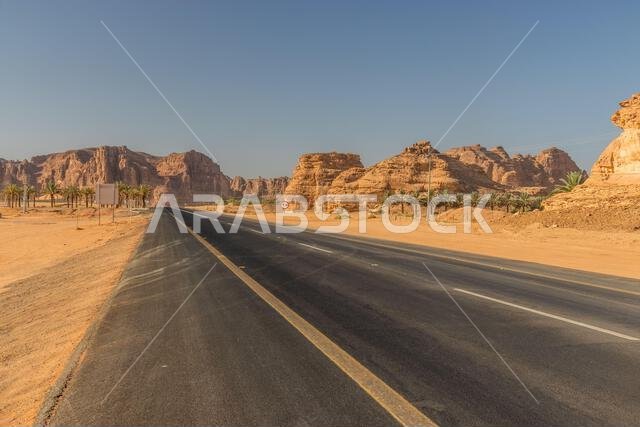 الطريق رقم 70 بالقرب من العلا، المملكة العربية السعودية