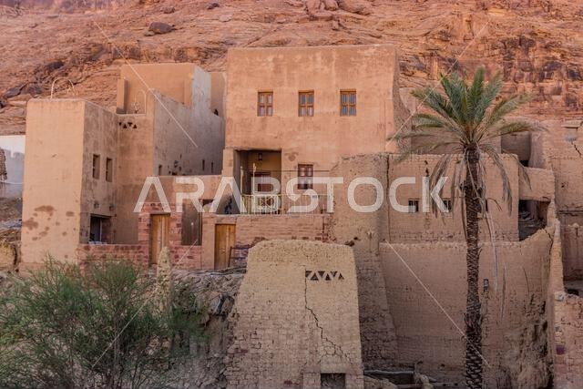 بيوت طينية في البلدة القديمة في العلا، المملكة العربية السعودية