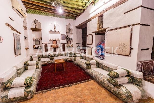 جدة، المملكة العربية السعودية - 15 نوفمبر 2021: متحف بيت متبولي في البلد، المركز التاريخي لمدينة جدة، المملكة العربية السعودية