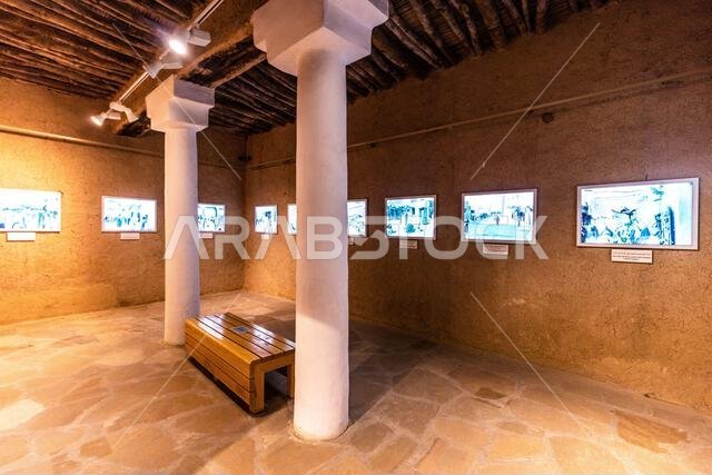 الرياض، المملكة العربية السعودية - 1 نوفمبر 2021: صورة داخلية لقلعة المصمك في الرياض، المملكة العربية السعودية