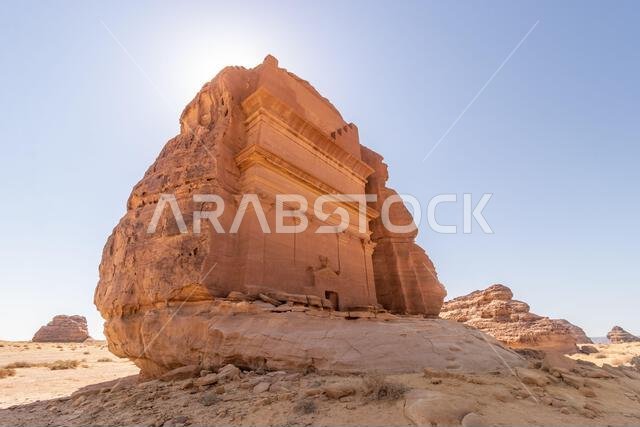 ضريح قصر الفريد (القلعة الوحيدة) في موقع الحِجر (مدائن صالح) بالقرب من العلا، المملكة العربية السعودية