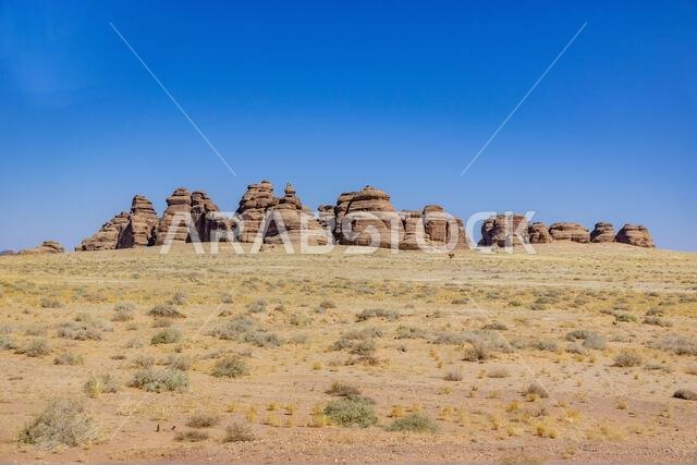 منظر طبيعي صخري لموقع الحجر (مدائن صالح) بالقرب من العلا، المملكة العربية السعودية