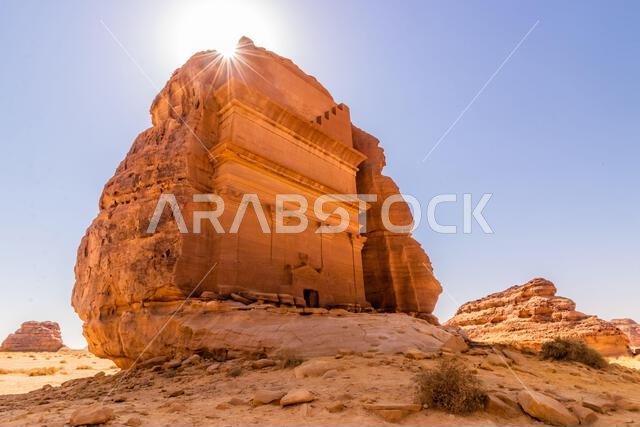 ضريح قصر الفريد (القلعة الوحيدة) في موقع الحِجر (مدائن صالح) بالقرب من العلا، المملكة العربية السعودية