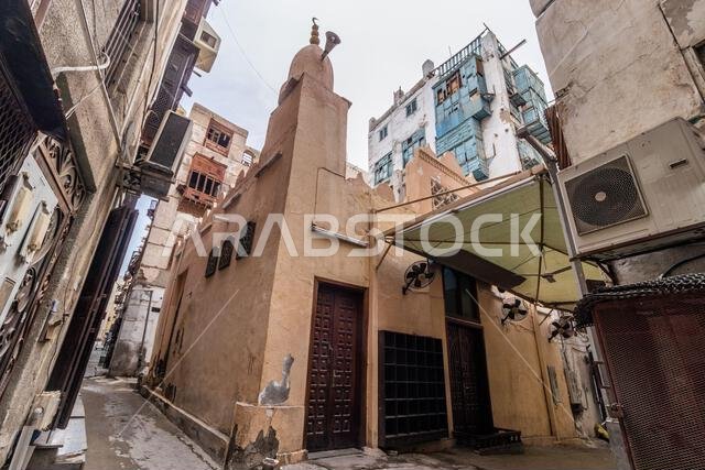 Small mosque in Al Balad, historic center of Jeddah, Saudi Arabia Small mosque in Al Balad, historic center of Jeddah, Saudi Arabia