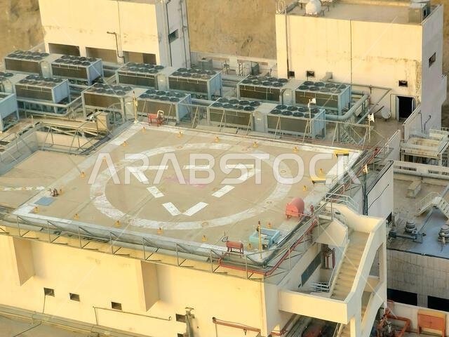 مكة المكرمة، المملكة العربية السعودية، 9 يونيو 2024: مهبط طائرات الهليكوبتر، مطار صغير مناسب لاستخدام طائرات الهليكوبتر وأنواع مختلفة من الطائرات ذات الرفع العمودي.