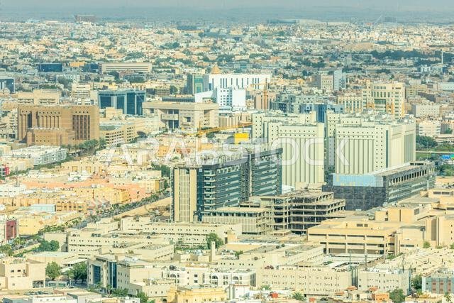 بانوراما جوية للأحياء السكنية النامية في مدينة الرياض، المملكة العربية السعودية
