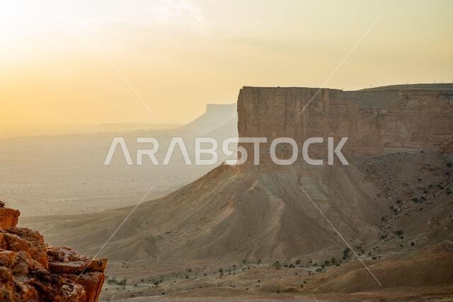 The Jabal Tuwaiq Mountains ridge, with desert landscape, Riyadh, Saudi Arabia