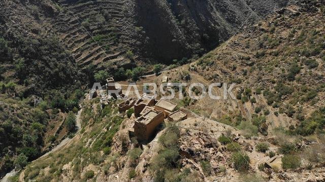 قرية في الجبال، محافظة جيزان، منطقة الدائر، المملكة العربية السعودية قرية في الجبال، محافظة جيزان، منطقة الدائر، المملكة العربية السعودية