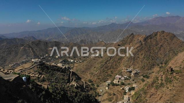 قرية في الجبال، محافظة جيزان، منطقة الدائر، المملكة العربية السعودية قرية في الجبال، محافظة جيزان، منطقة الدائر، المملكة العربية السعودية