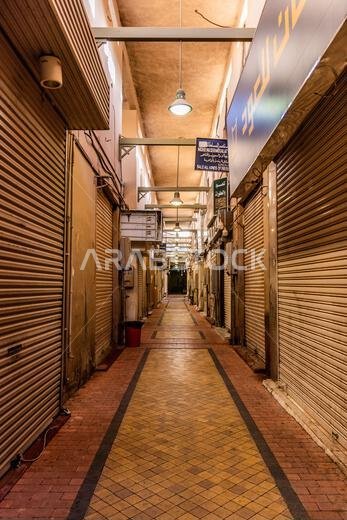 الرياض، المملكة العربية السعودية - 30 نوفمبر 2021: سوق الزيل مغلق في الرياض، المملكة العربية السعودية