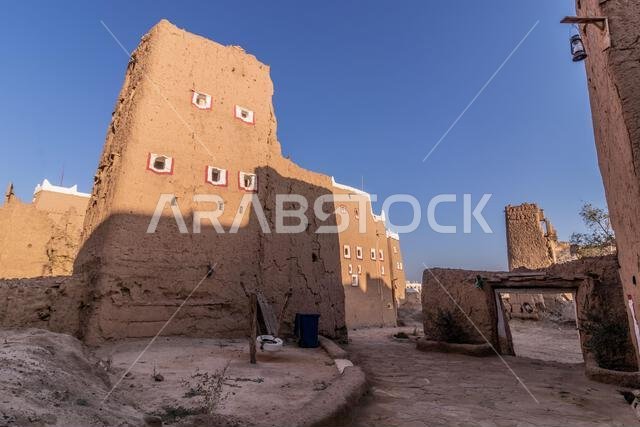 بيوت طينية قديمة في الظهران الجنوب، المملكة العربية السعودية